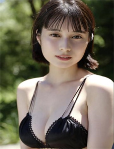 村妇在大炕上泄欲
